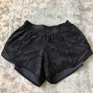 Lululemon Hotty Hot Short II 4" Incognito Camo 4